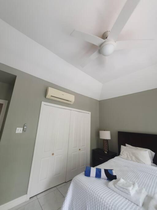 Vila Townhouse By The Bay, Little Bay Country Club ,Negril Orange Bay Exteriér fotografie