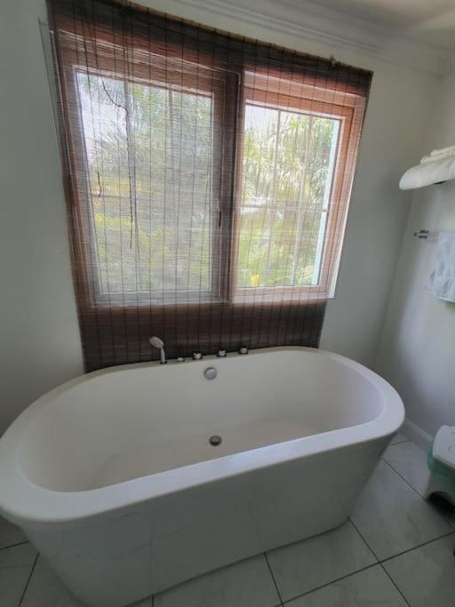 Vila Townhouse By The Bay, Little Bay Country Club ,Negril Orange Bay Exteriér fotografie